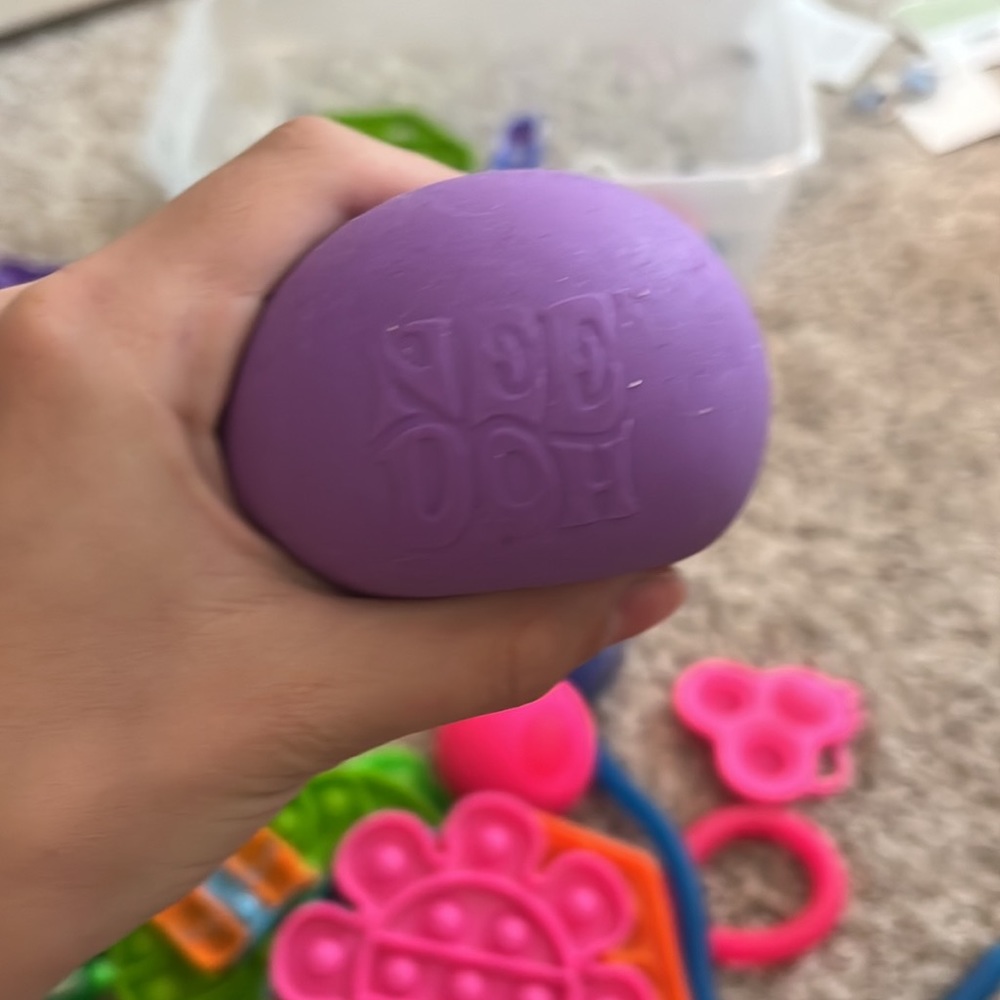 Fidget package - Picture 3 of 3